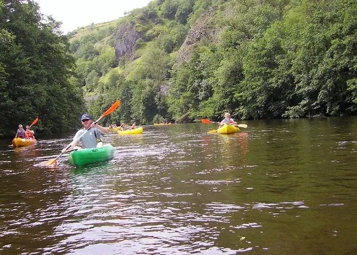 Campsite Mobil-home 4 Pers, 2 Ch, Jardin Et Barbecue - Api-1-52-1349 Champagnac-le-Vieux