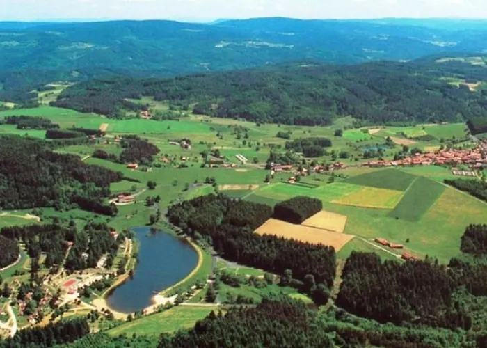 Campsite Mobil-home 4 Pers, 2 Ch, Jardin Et Barbecue - Api-1-52-1349 Champagnac-le-Vieux